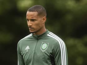Christopher Jullien has penned a three-year deal with Montpellier.