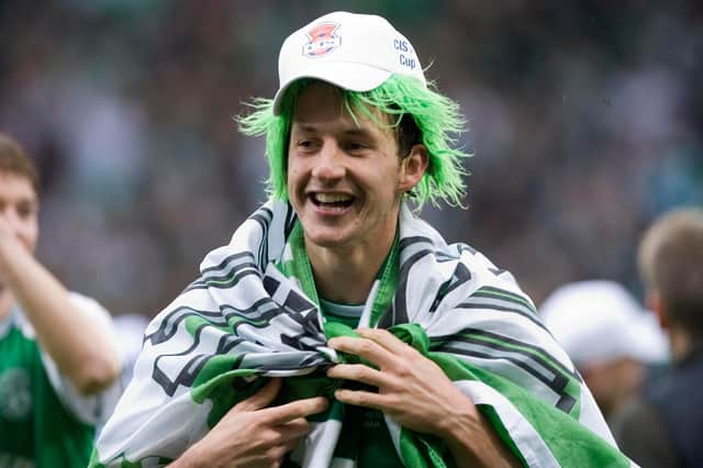 Guillaume Beuzelin celebrating Hibs' 2007 League Cup triumph