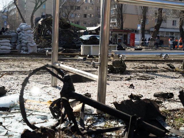 Powerful explosions rock the Ukrainian capital Kyiv as Russia strikes residential buildings and a metro station
Photojournalist Bennett Murray
