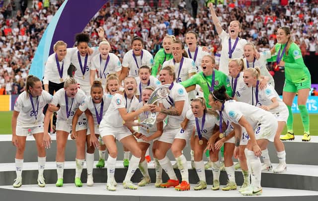 England's Leah Williamson and Millie Bright lift the trophy as England celebrate winning the UEFA Women's Euro 2022 final at Wembley Stadium, London. Picture date: Sunday July 31, 2022. PA Photo. See PA story SOCCER Euro 2022. Photo credit should read: Jonathan Brady/PA Wire.