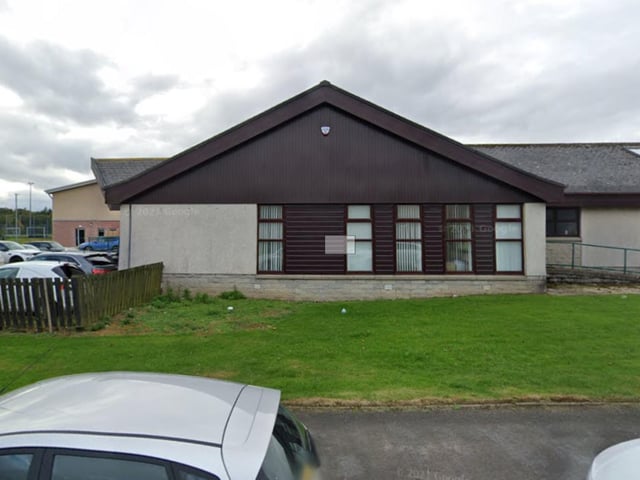 At Mintlaw Group Practice in Mintlaw, 49.3% of people responding to the survey rated their overall experience as negative.