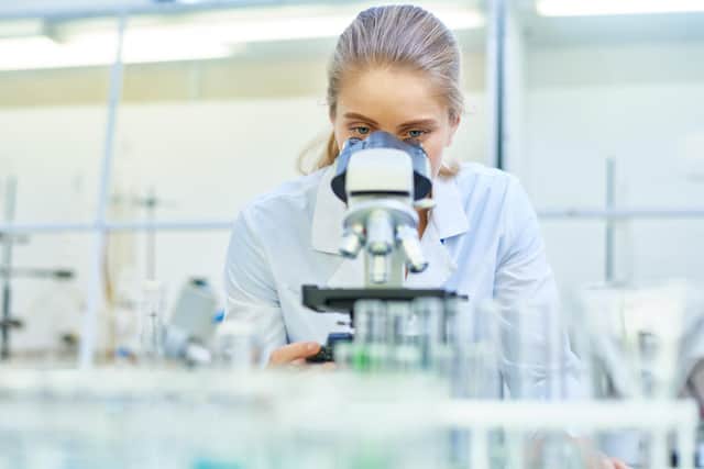 Experts working with Cancer Research UK found that Positron Emission Tomography (PET) imaging can allow the entire bowel to be examined and for tumours to be studied while inside the body.