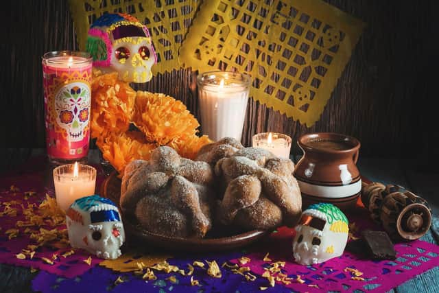 Dia de los Muertos originally comes from Mexico, but is now celebrated in several countries around the world, including in Europe and Latin America. Photo: Natalia Cardenas / Studio Mexico / Canva Pro.