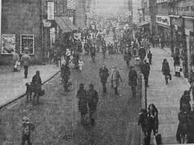 A packed, traffic free Kirkcaldy High Street for Christmas 1962 (Pic: Fife Free Press)
