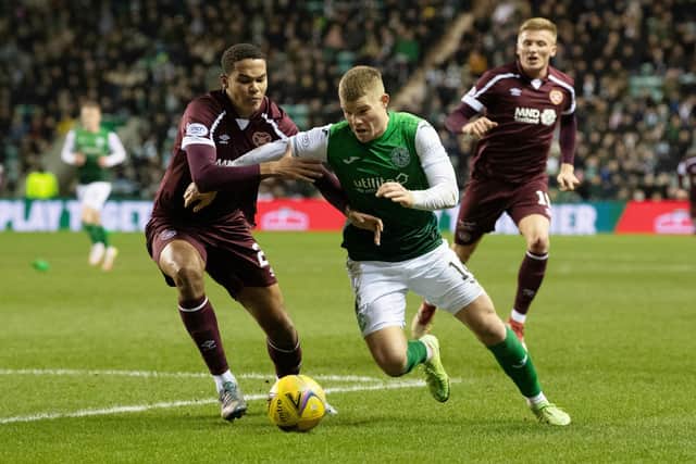 Chris Mueller showed a desire to make things happen for Hibs.  (Photo by Ross Parker / SNS Group)