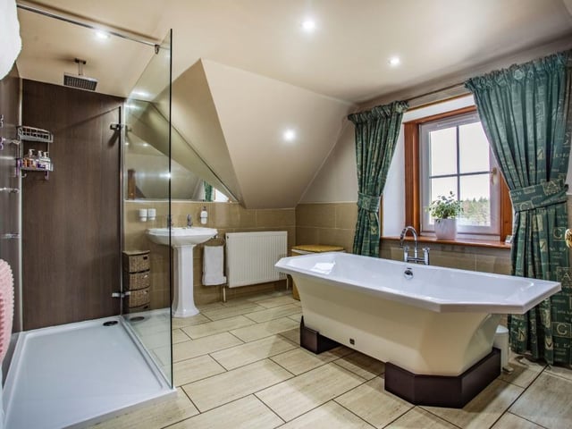 Bedroom 5 en-suite.