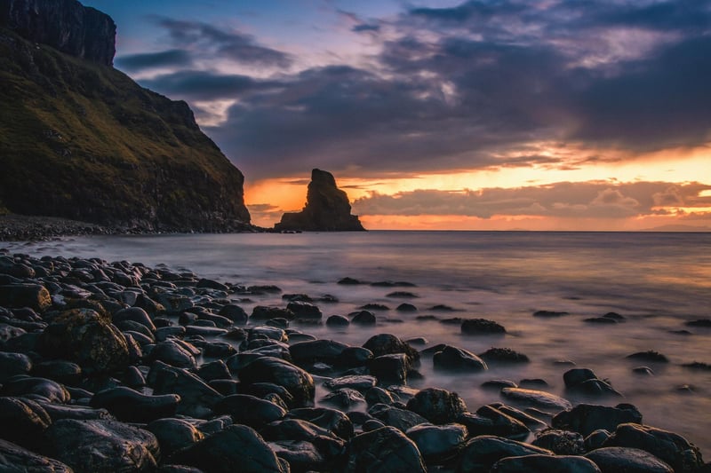 Talisker Bay is one of the most beautiful beaches in Skye. Surrounded by postcard-worthy cliffs, the beach is best enjoyed at low tide when the beautiful stretch of golden sand is exposed, creating the perfect stroll for you and your partner.