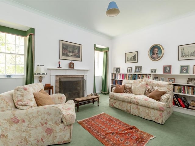 Sitting room.