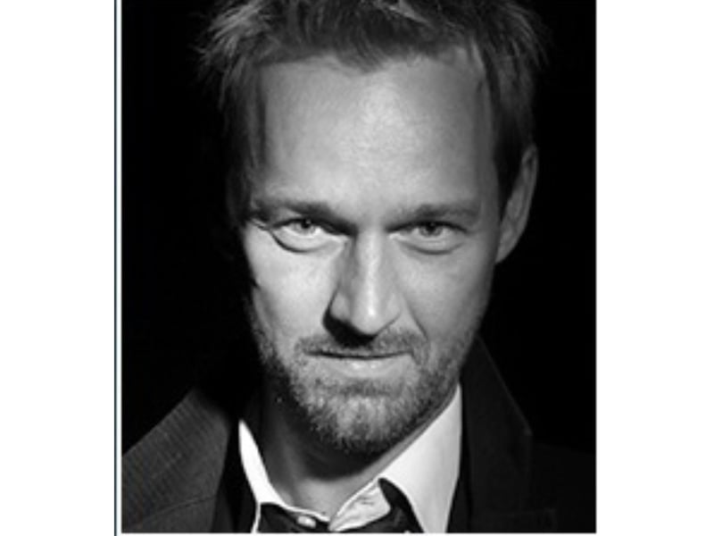 Rod Hallett (The Last Kingdom, Ant-man) plays Benedict Arnold - a notorious revolutionary soldier turned traitor.