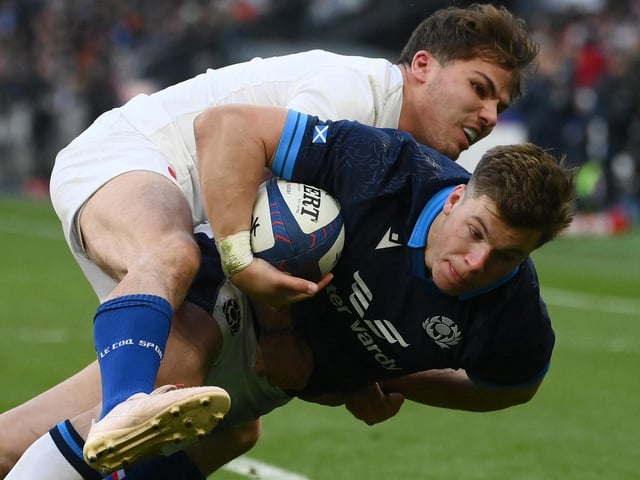 A try in each half and constant thorn in the side of the French. Revelling in his return to the international stage. 8
