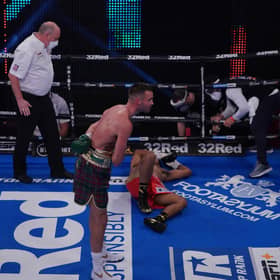 Josh Taylor made light work of Apinun Khongsong.