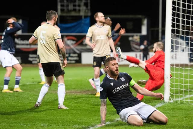 Dundee's Ryan Sweeney looks dejected after blazing the ball over the bar during the 0-0 draw with Cove Rangers. (Photo by Mark Scates / SNS Group)