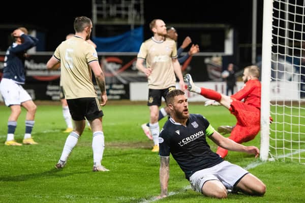Dundee's Ryan Sweeney looks dejected after blazing the ball over the bar during the 0-0 draw with Cove Rangers.  (Photo by Mark Scates / SNS Group)