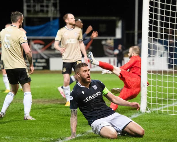 Dundee's Ryan Sweeney looks dejected after blazing the ball over the bar during the 0-0 draw with Cove Rangers.  (Photo by Mark Scates / SNS Group)