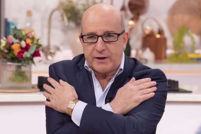 Paul McKenna demonstrating Havening, one of the techiques her recommends in his latest bestseller, Freedom From Anxiety, on the This Morning TV show in January 2023. Pic: Ken McKay/ITV/Shutterstock
