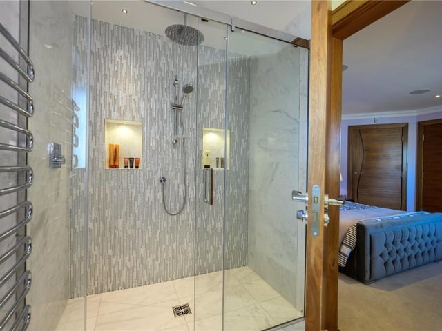 Bedroom 4 and en-suite.