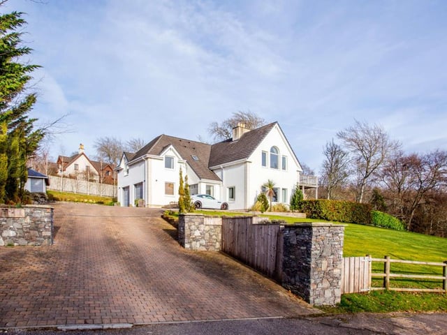 Entrance and driveway.
