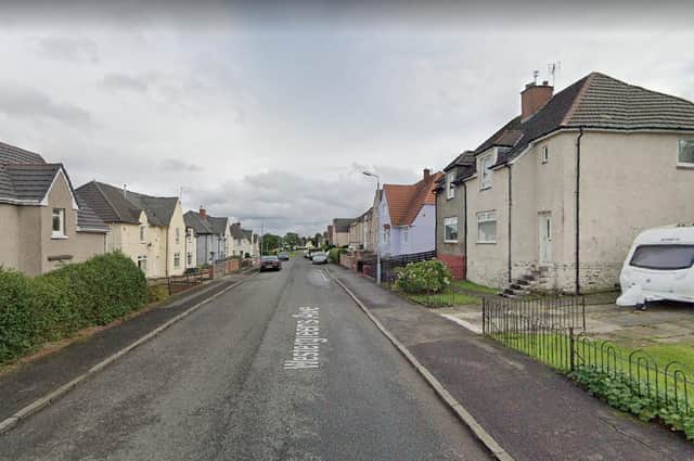 The incident which left one man seriously injured took place on Tuesday in the Westergreens Avenue area of Kirkintilloch (Photo: Google Maps).