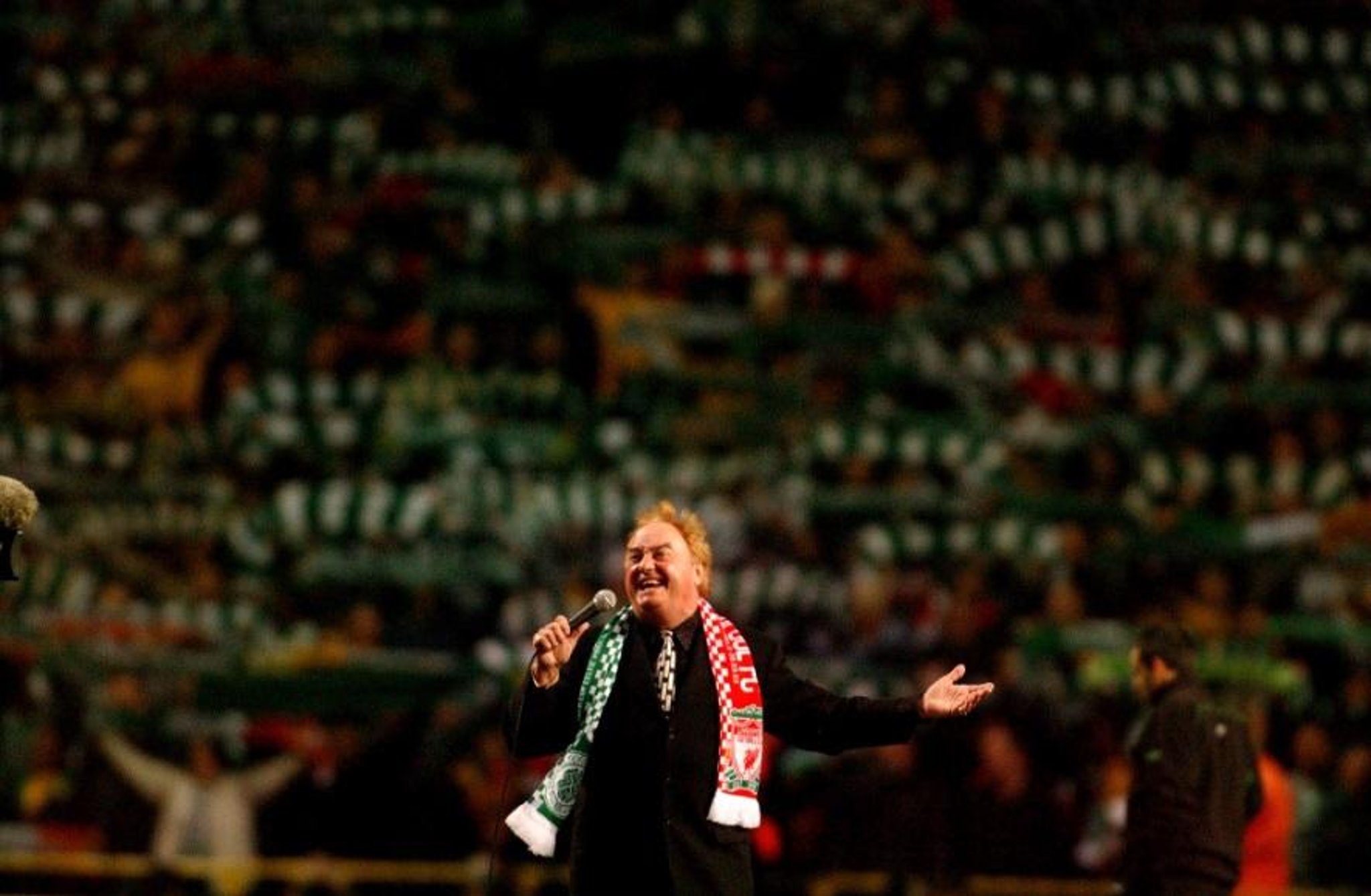 Watch Gerry Marsden S Spine Tingling Rendition Of You Ll Never Walk Alone With 60 000 Celtic And Liverpool Fans The Scotsman
