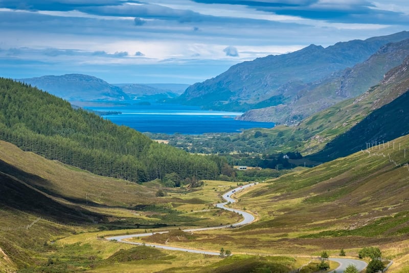 You can find Loch Maree in Wester Ross (northwestern Scottish Highlands). The loch is 20 kilometres long and has a max width of 4 kilometres, making it the fourth largest freshwater loch in the country.