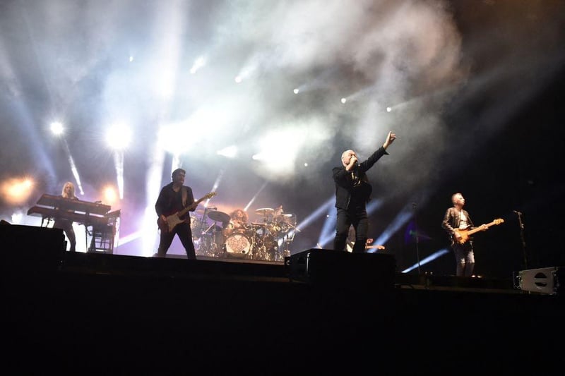 Fronted by Scottish singer Jim Kerr, Simple Minds are best known for the song Don't You (Forget About Me).