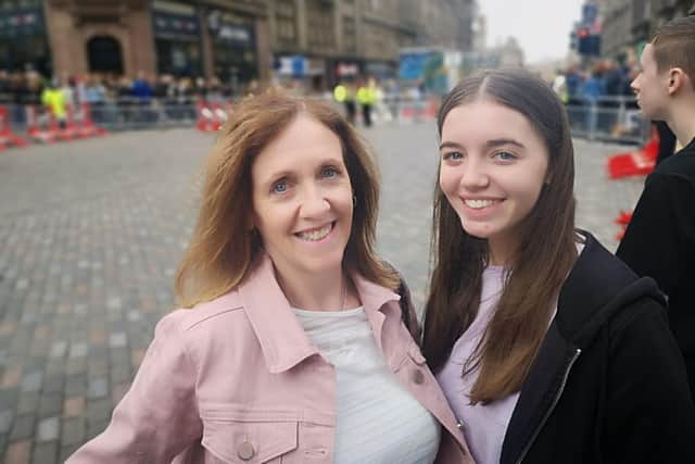 Lesley and Eleanor on Edinburgh's Royal Mile