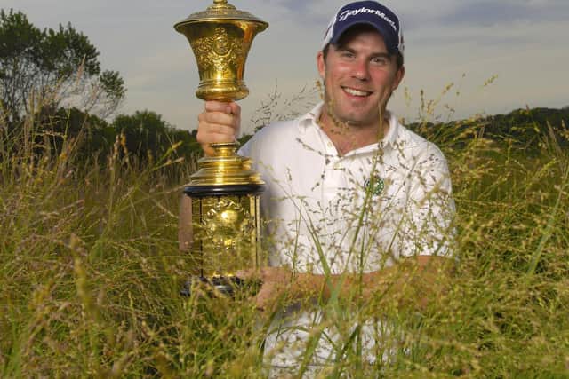 Richie Ramsay shows off the trophy after winning the 2006 US Amateur at Hazeltine National Golf Club in Chaska, Minnesota. Picture: Scott A. Miller/Golfweek via Getty Images.