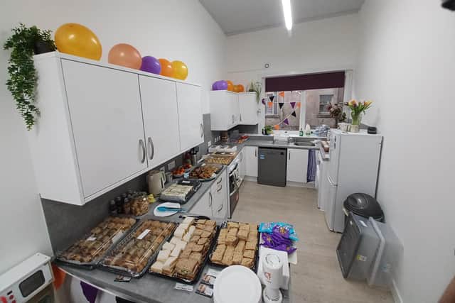 Moores, Link and C~urb planned and designed this brand-new kitchen for charity, Home Start Lorn.