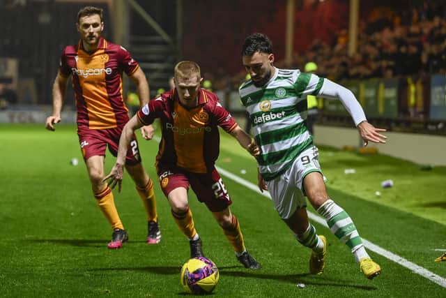 Celtic's Sead Haksabanovic (right) in action in the 2-1 win over Motherwell on Wednesday night (Photo by Rob Casey / SNS Group)