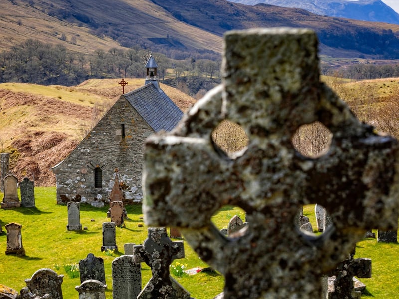 This church and burial ground rests near Roybridge in the Scottish Highlands. It is famous for featuring in the hit TV series “Monarch of the Glen” and for having a carved stone that commemorates Iain Lom the Keppoch Bard (a well-regarded 17th century Gaelic poet.)