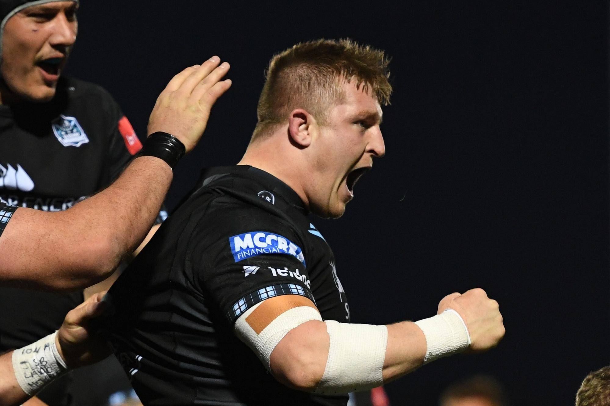 Glasgow Warriors' Jonny Matthews has been called into the Scotland squad.