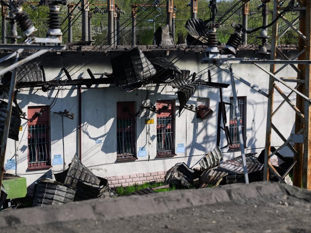 An electricity substation shows the signs of damage the morning after a rocket strike the previous evening, on May 04, 2022 in Lviv, Ukraine. Photo by Leon Neal/Getty Images