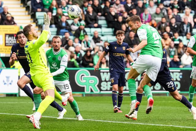 Hibs striker Dylan Vente heads the ball on target during the 0-0 draw with Dundee. (Photo by Simon Wootton / SNS Group)