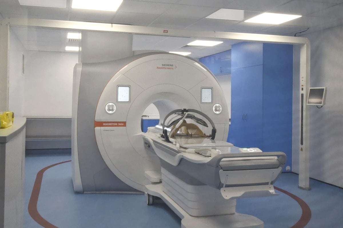 Humza Yousaf unveils ‘life-changing’ MRI scanner at Beatson Cancer Centre