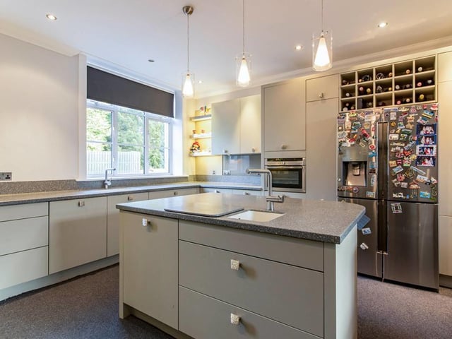 Dining kitchen.