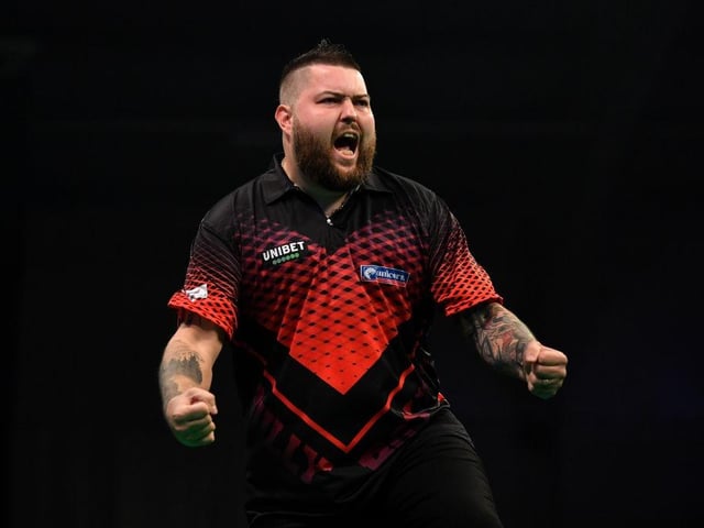 Two time world championship runner-up Michael Smith completes the top three favourites with odds of 15/2. The Englishman has won 17 titles on the PDC pro tour since becoming the 2013 PDC Under-21 World Champion.