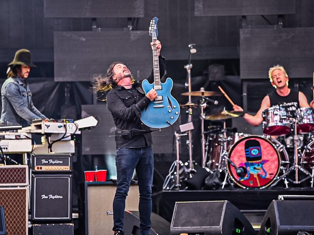 Foo Fighters on stage