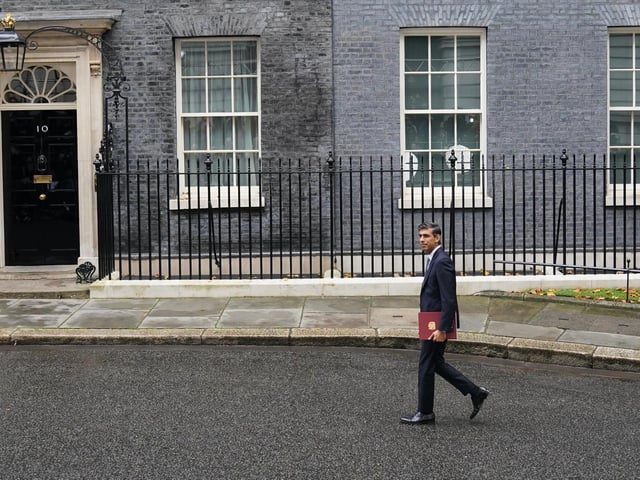 A different lectern to the one used by Liz Truss in her resignation speech was installed outside 10 Downing Street for Rishi Sunak’s first address as prime minister.