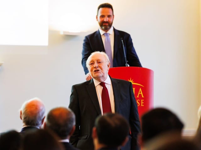 Lord Kinnock, former leader of the Labour Party was in attendance and spoke of his own experience of working alongside Robin Cook.