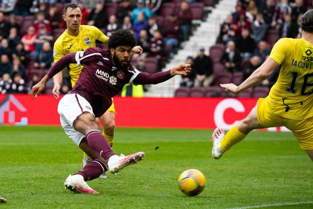 Ellis Simms misses a chance for Hearts during a cinch Premiership match between Hearts and Ross County at Tynecastle, on April 30, 2022, in Edinburgh, Scotland.  (Photo by Sammy Turner / SNS Group)