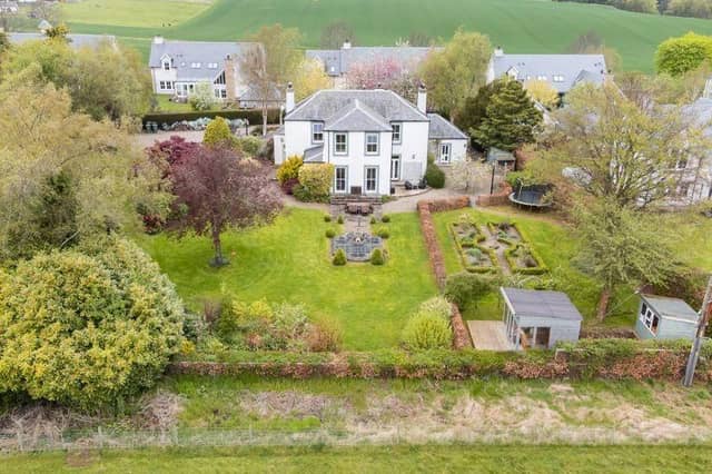 Flocklones Farmhouse, Flocklones, near Invergowrie.