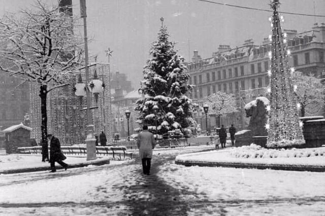 The famous George Square, covered in snow during the 1962 festive season.