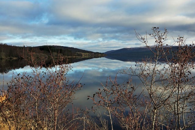 Located in Perth and Kinross, Loch Rannoch contains 0.97 cubic kilometres of water. The wild expanse of Rannoch Moor stretches out from the western banks of the loch.