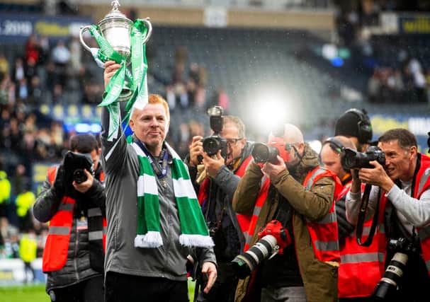 Celtic Manager Neil Lennon lifts the 2019 Scottish Cup (Photo by SNS Group/Craig Foy)
