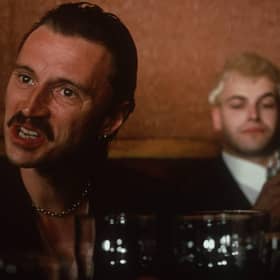 Robert Carlyle will return to play Begbie in the new TV series The Blade Artist.