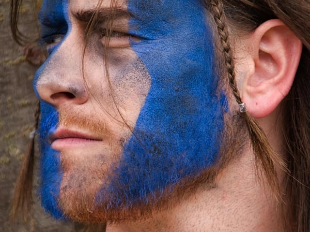 The film ‘Braveheart’ was an instant classic when it came out in 1995, and you won’t hear a lot of “whinging” (complaining) about it here. However, the likelihood of it being a Scottish person’s favourite movie? Low. Also, since we’re on the topic, be prepared for a sea of embarrassed stares if you yell “freeeeeeeedom!”