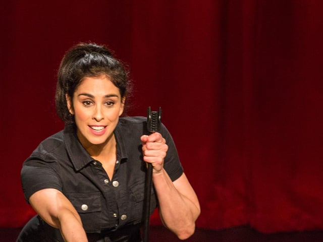 Stylish, cool and devilishly funny, Sarah Silverman brings her naturally funny performance in her show A Speck Of Dust.