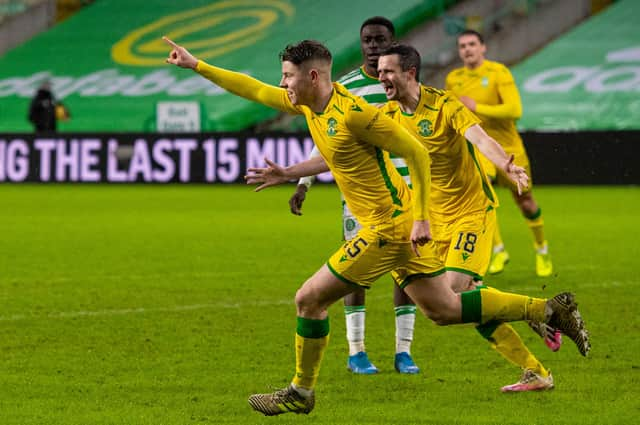 Kevin Nisbet celebrates his late equaliser for Hibs during the Scottish Premiership match between Celtic and Hibernian at Celtic Park. Photo by Ross MacDonald / SNS Group