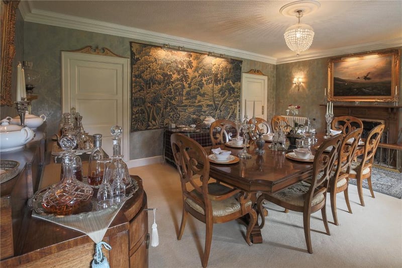 Dining room.