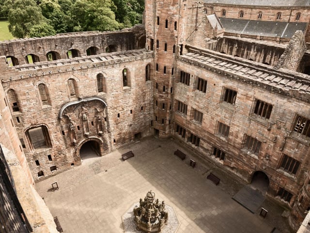 The birthplace of Mary Queen of Scots, Linlithgow Palace was a key residence for royals travelling between Edinburgh and Stirling. It is a spectactular Renaissance ruin, built and enhanced over two centuries of Stewart monarchs. The lush grounds brimming with wildlife have been declared a Site of Special Scientific Interest, and a jousting tournament is hosted here each year.